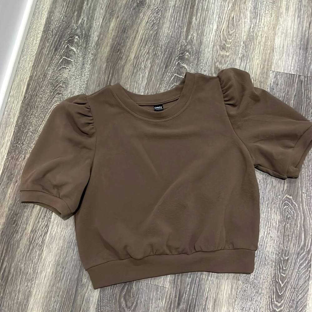 Mocha puff sleeved cropped fit dress shirt 😍